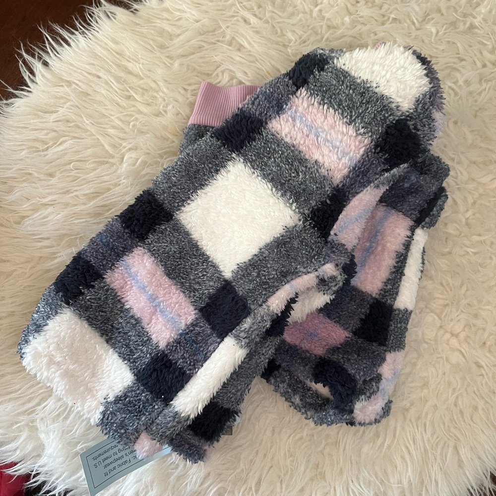 NWT✨ Girls Cozy Plaid Sherpa Short Pajama Set - Picture 4 of 4